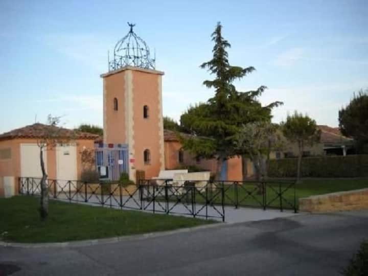 Le Jardin Des Alpilles Hébergement de vacances Eyguières